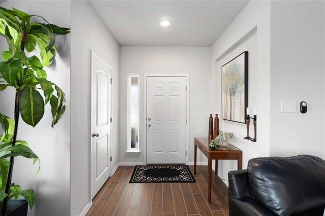 Building Photo - 208 Blue Agate Ct