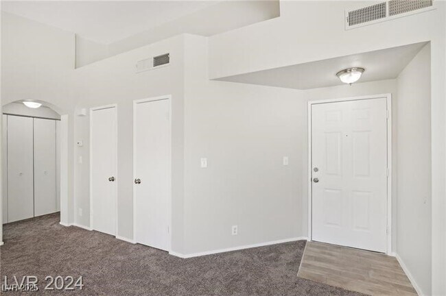 Building Photo - 4811 Black Bear Rd
