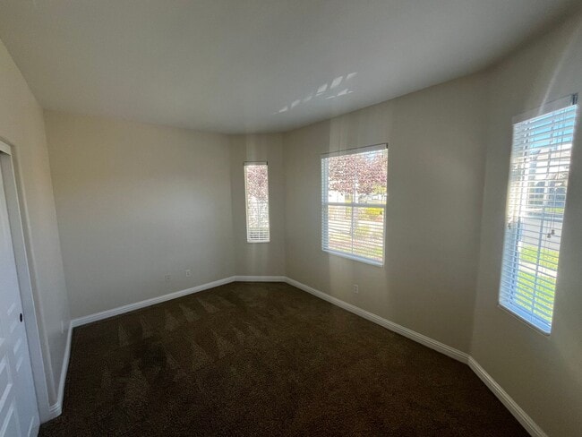 Building Photo - 2753 Stephen Pl