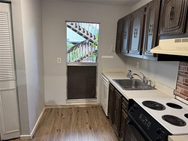 Building Photo - 717 SW 75th St
