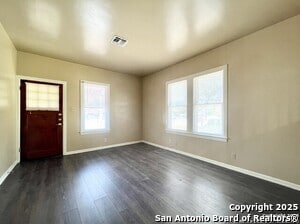 Building Photo - 120 Gifford St