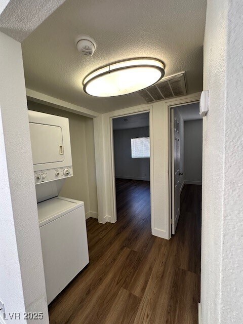 Building Photo - 2121 Oceanus Ln