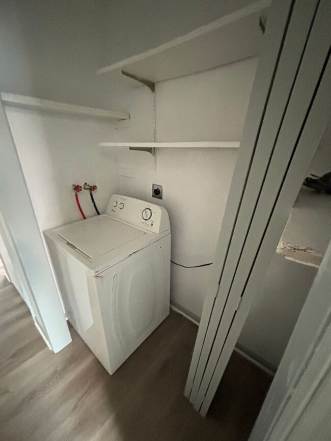 Building Photo - Beautiful 4 Bedroom 1.5 Bath House in Pottstown!