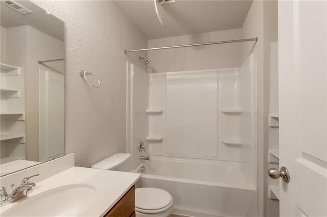 Building Photo - 17303 Leafroller Dr