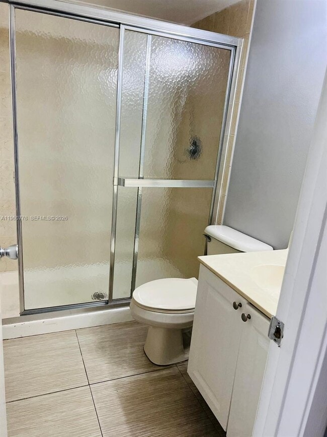 Building Photo - 721 N Pine Island Rd