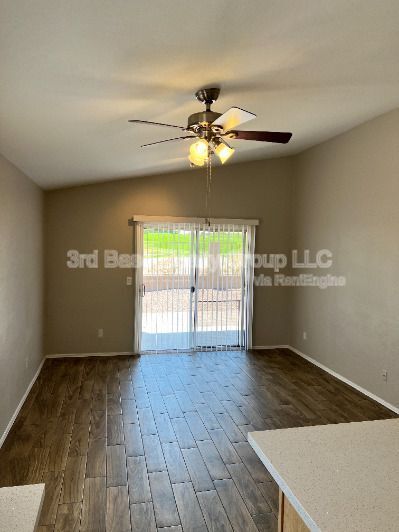 Building Photo - 724 S 223rd Ln
