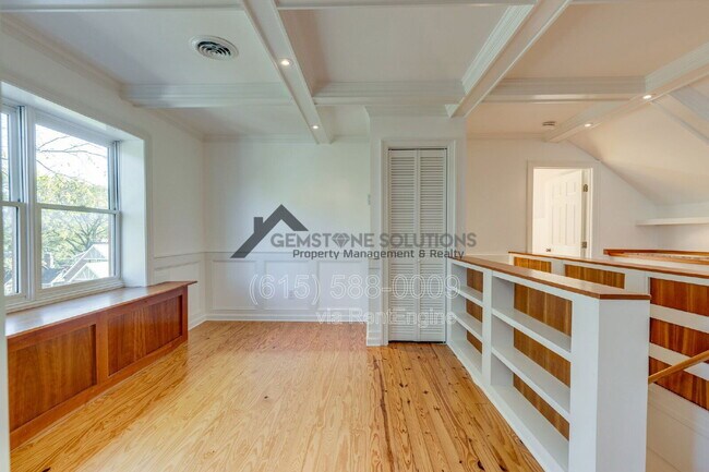 Building Photo - 502 32nd Ave S