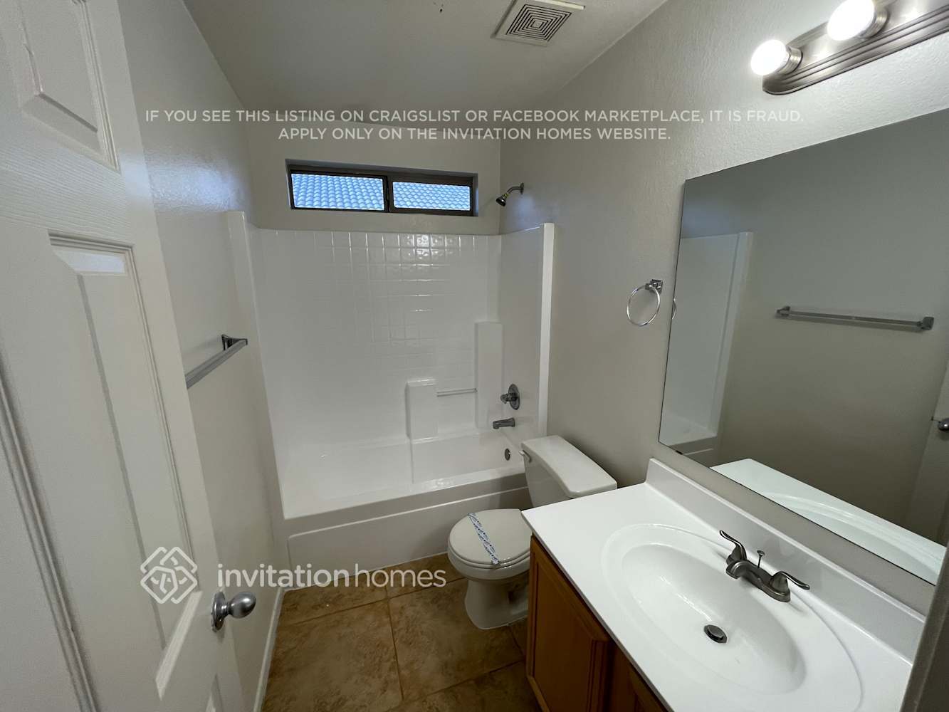 Building Photo - 9331 W Cinnabar Ave