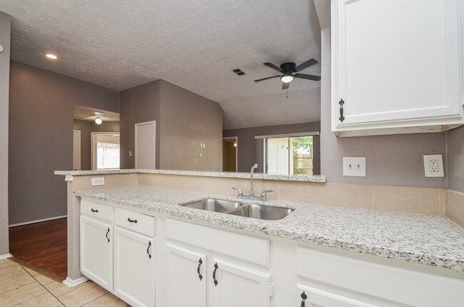 Building Photo - 8231 Furlong Ln