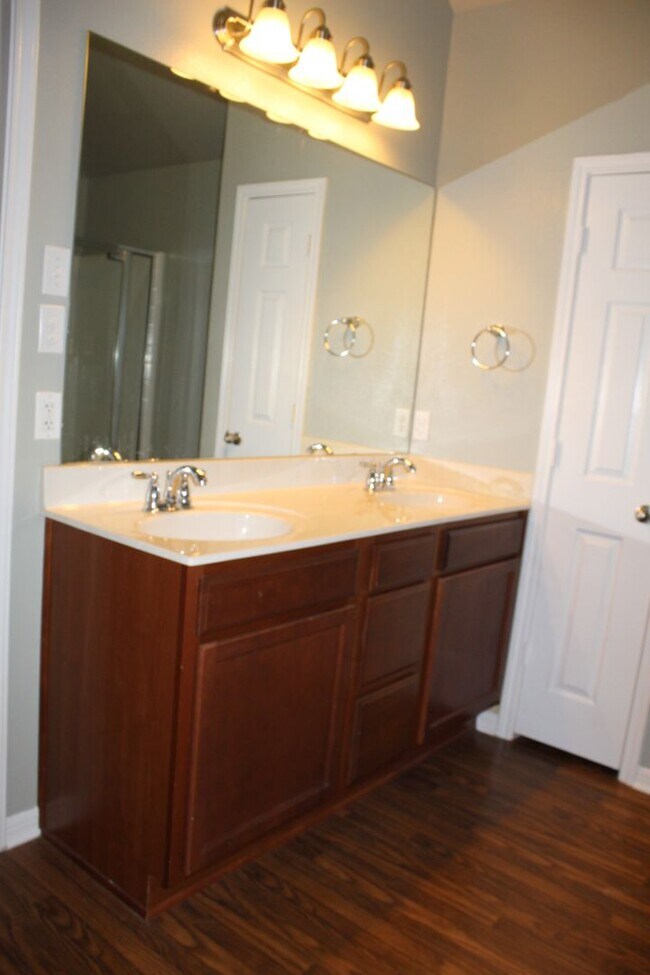 Building Photo - 4 BEDROOM, BELTON ISD, COMMUNITY POOL
