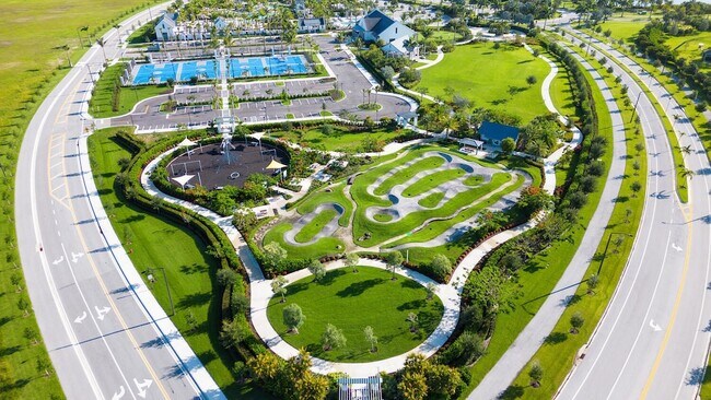 Building Photo - 5579 Liberty Ln