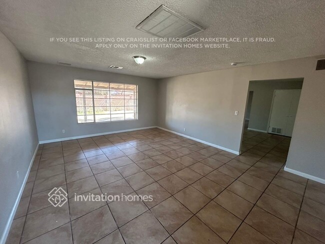 Building Photo - 4136 W Claremont St
