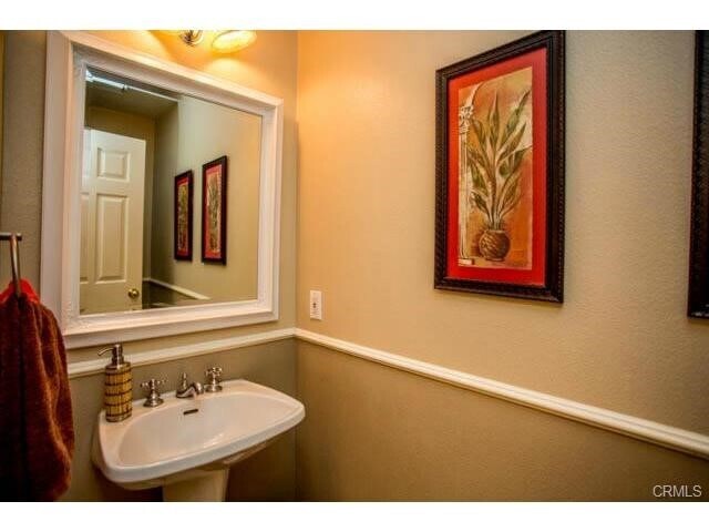 Building Photo - 26441 Mikanos Dr