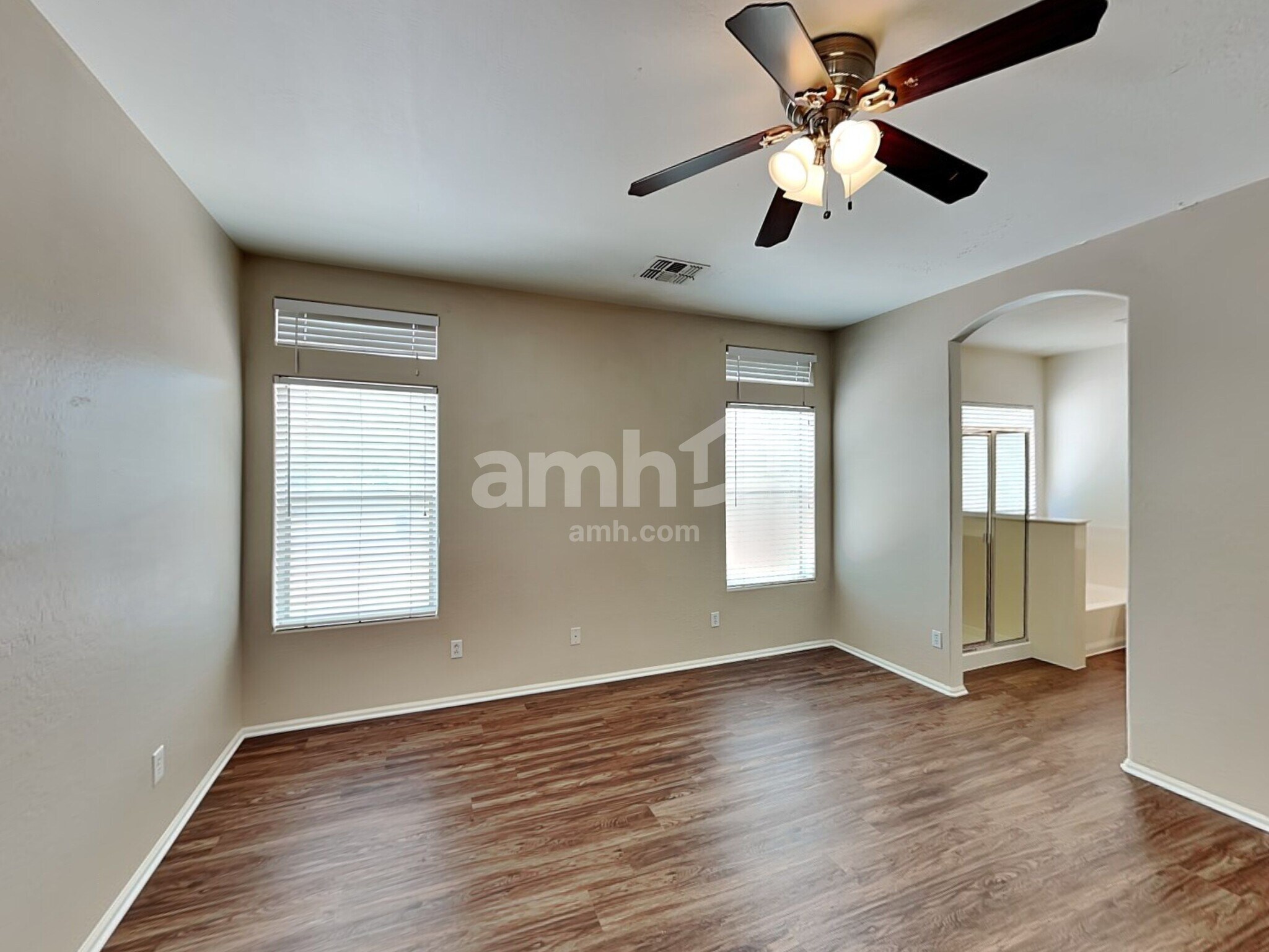 Building Photo - 1509 S 123rd Dr