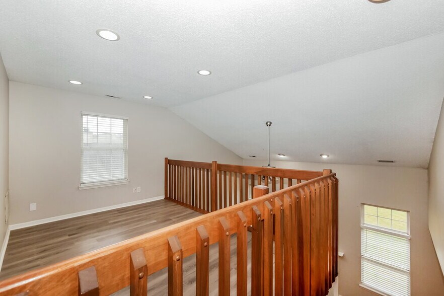 Building Photo - 5106 Sandy Forge Dr