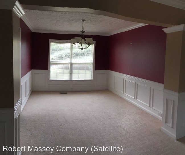 Building Photo - 4 br, 2.5 bath House - 5502 Symington Court