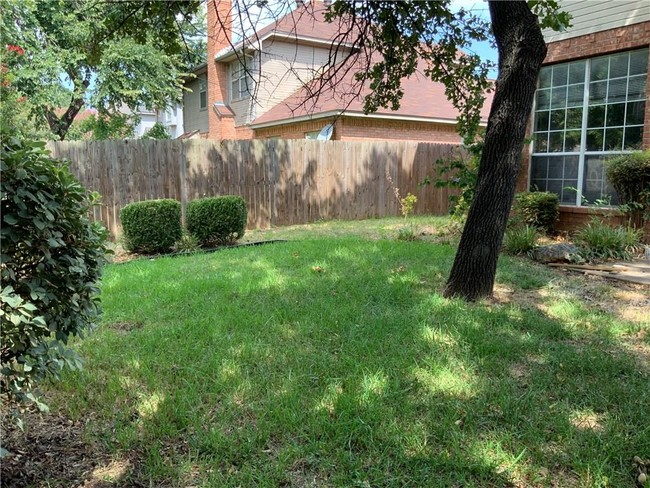 Building Photo - 4320 Vine Ridge Ct