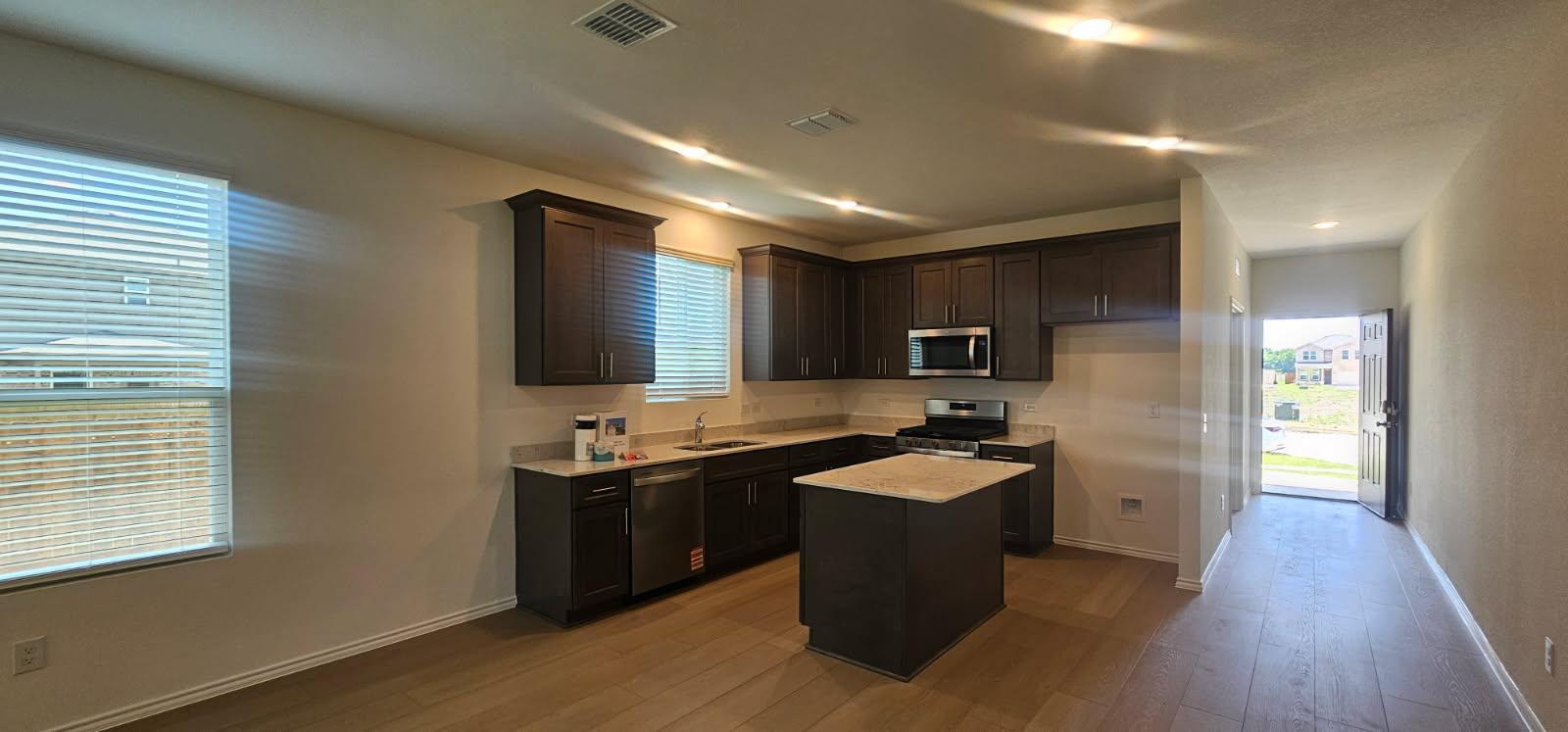 Building Photo - 2523 Carlow Ln