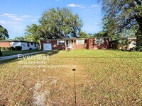 Building Photo - 2527 Blueberry Ln