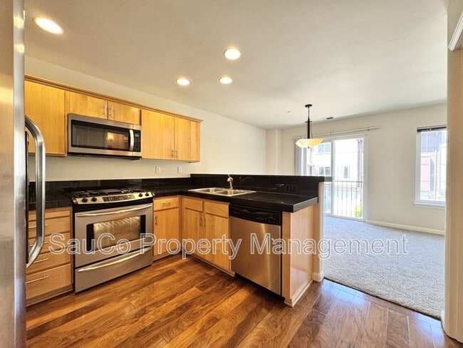 Building Photo - 2858 SW Tranquility Terrace
