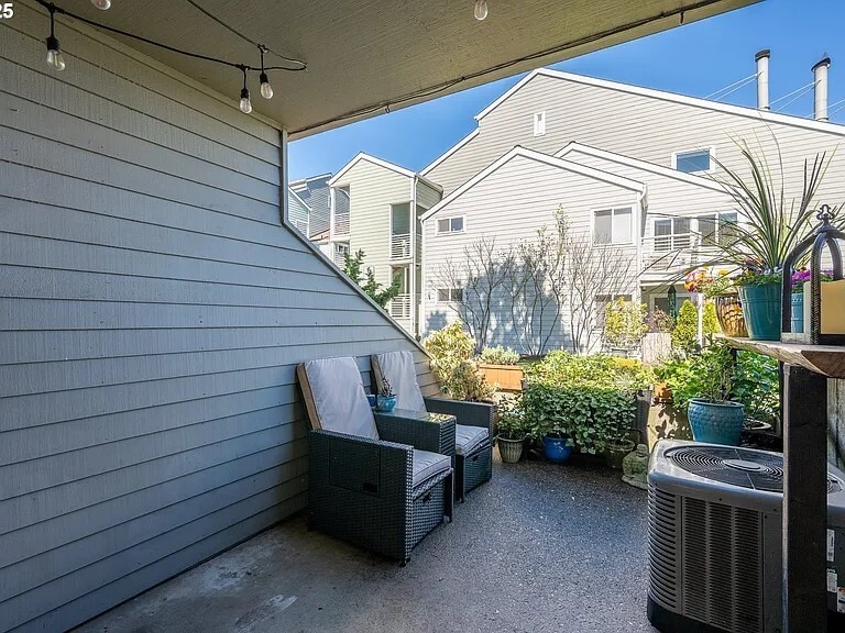 Building Photo - 123 N Hayden Bay Dr