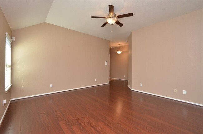 Building Photo - 12947 Taper Reach Dr