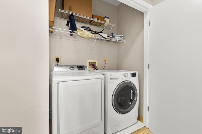 Building Photo - 1201 East-West Hwy