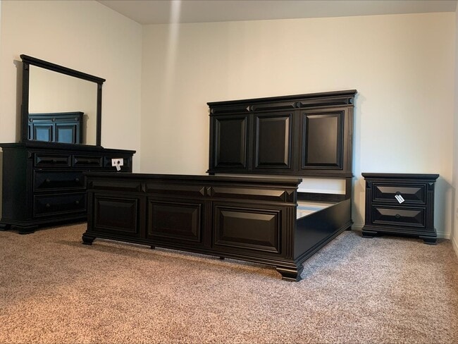 Building Photo - 3 Bed 2 Bath South Bakersfield Home