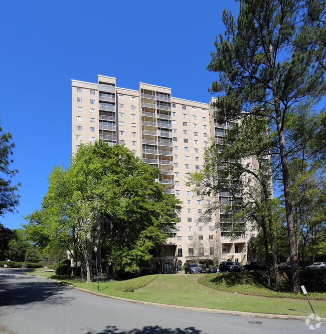 Middleborough Condominiums 1825 St. Julian Pl Columbia SC 29204