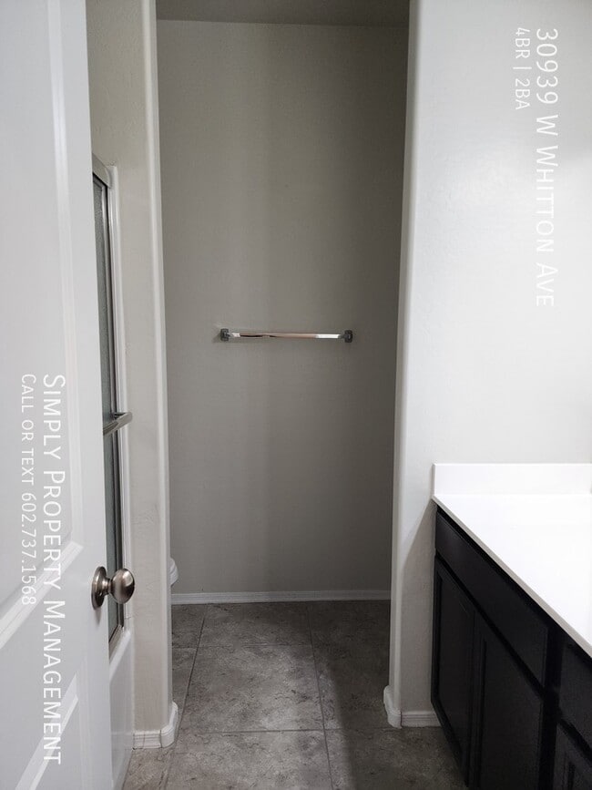 Building Photo - 30939 W Whitton Ave