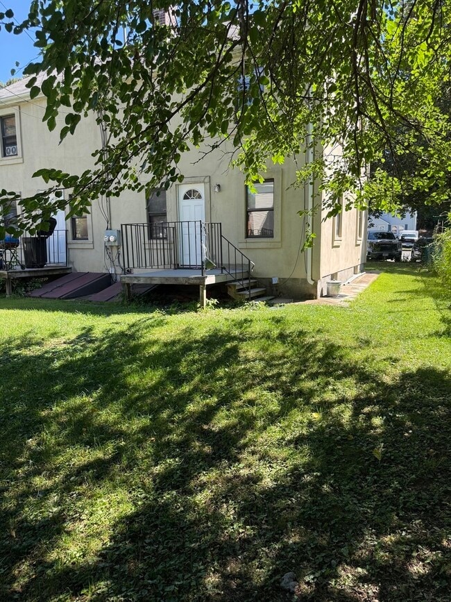 Building Photo - 11 Brownell Cir