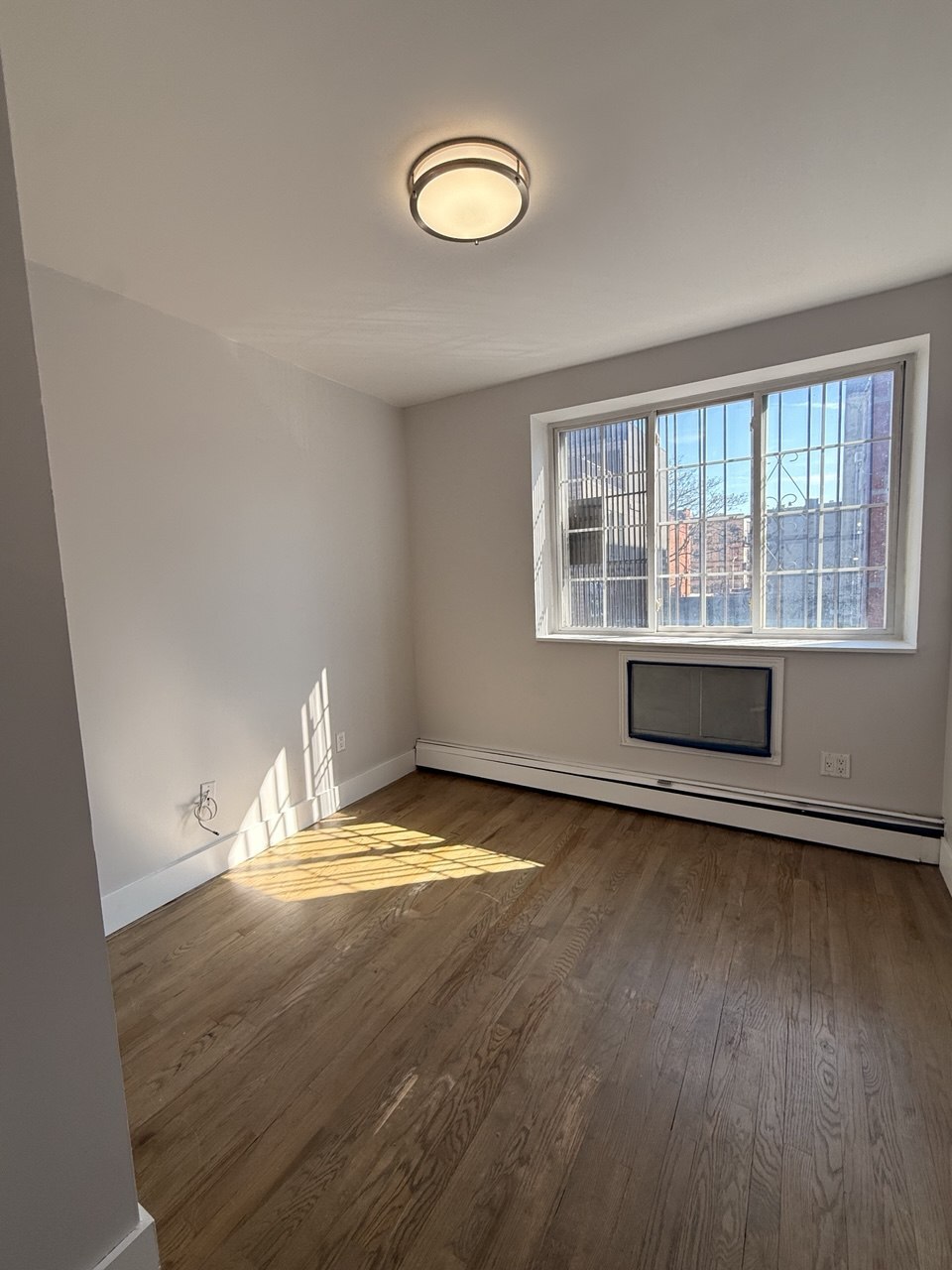 Building Photo - 821 Madison St