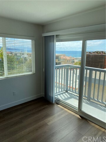 Building Photo - 2509 Bayview Dr