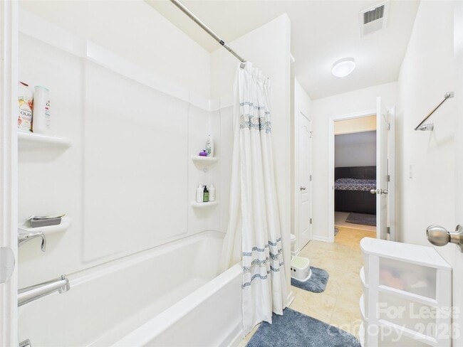 Building Photo - 1379 Corey Cabin Ct