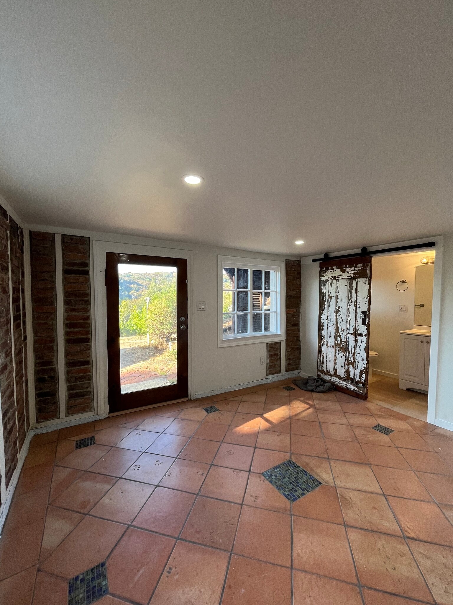 Building Photo - 1124 Rosario Dr