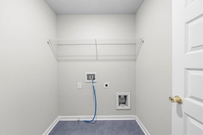 Building Photo - 210 Vickery Ln