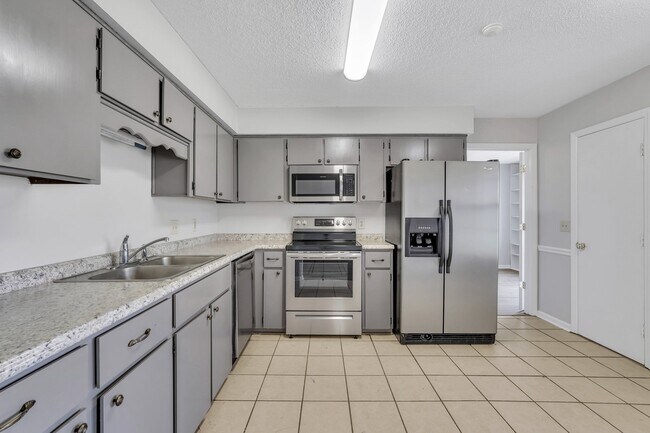 Building Photo - 734 Timber Ridge Trail