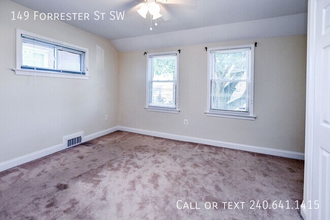 Building Photo - 149 Forrester St SW