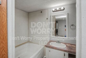 Building Photo - 900 Frye Rd