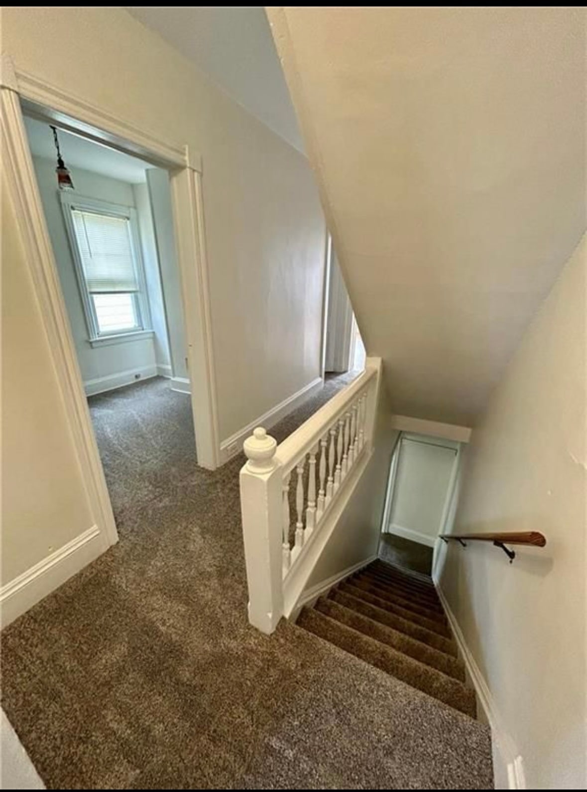 Building Photo - 407 William St