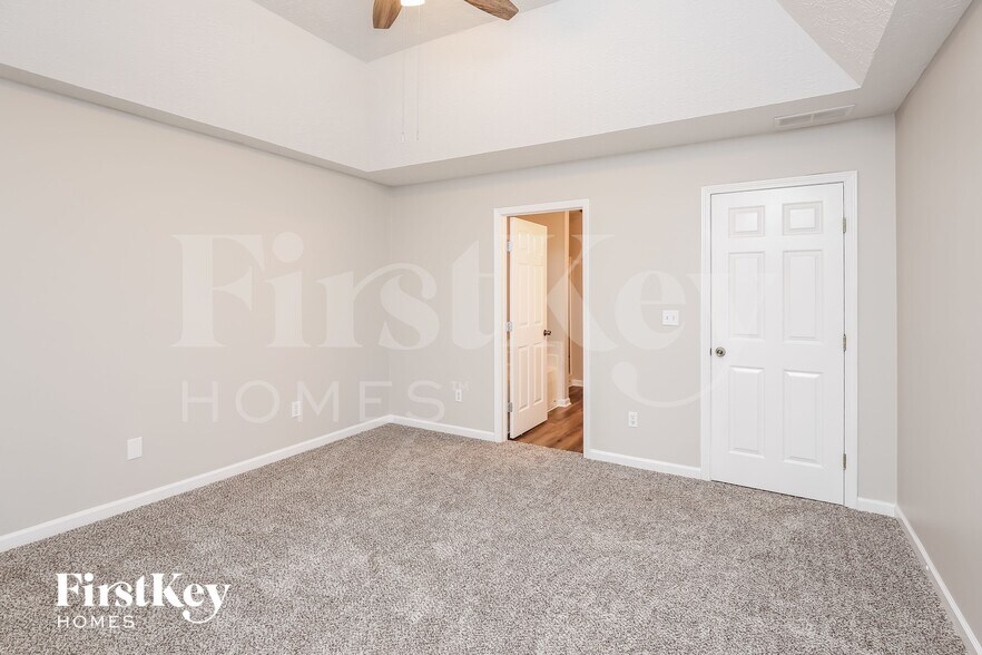 Building Photo - 727 Melrose Trce NE