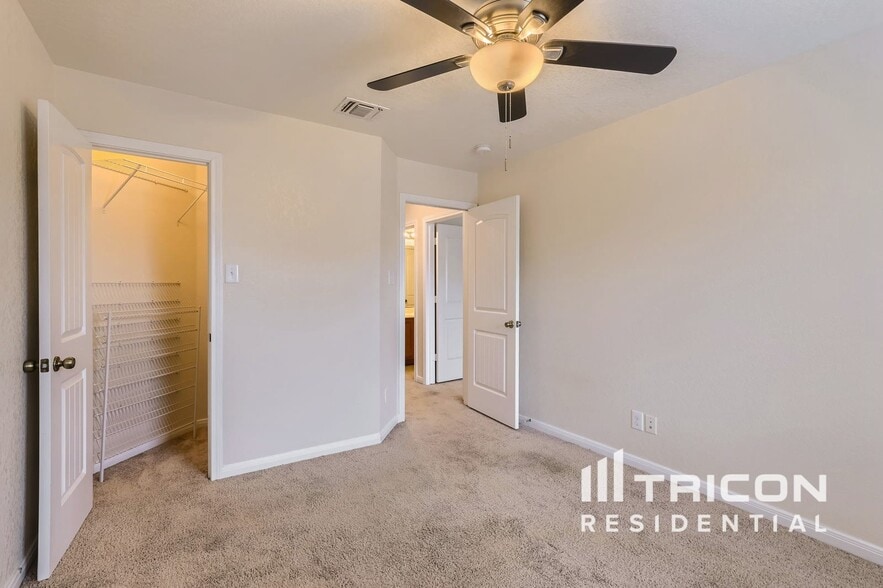 Building Photo - 5764 Maxfli Dr