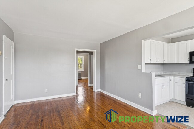 Building Photo - 1664 E Cold Spring Ln