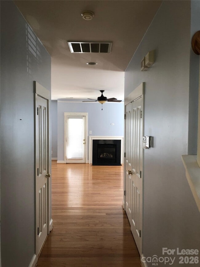 Building Photo - 113 Lake Davidson Park