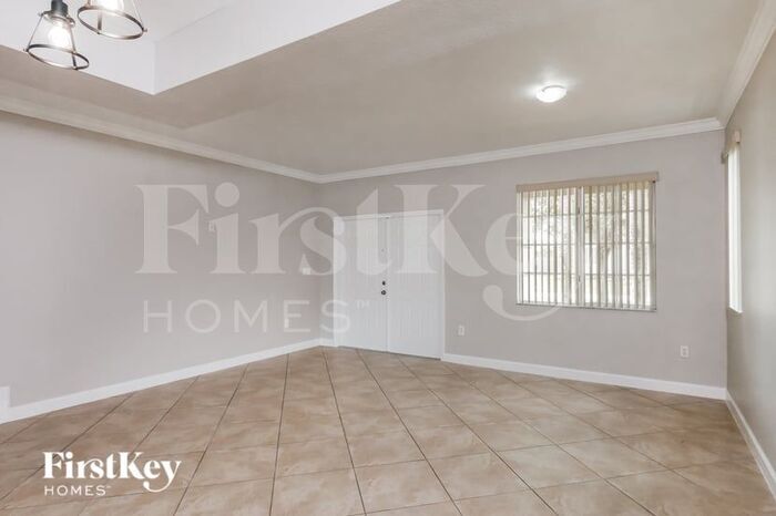 Building Photo - 14123 SW 158th Ct