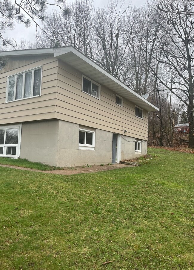 Building Photo - 2806 Madonna Dr