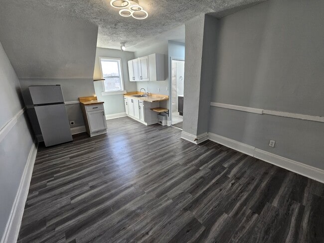 Building Photo - 12405 Signet Ave