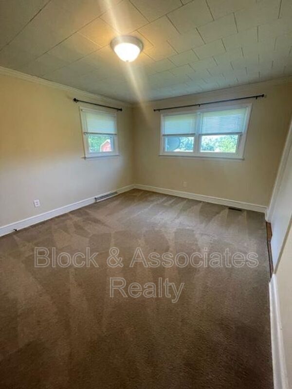 Building Photo - 1452 Cox Brothers Rd