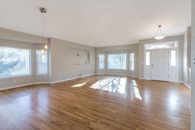 Building Photo - **Beautiful 5 Bed 4 Bath home for rent in ...