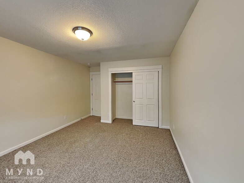 Building Photo - 20157 SW Bernice Ln